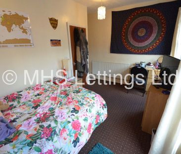 5 Bedroom Mid Terraced House for rent in Hessle Mount - Photo 3
