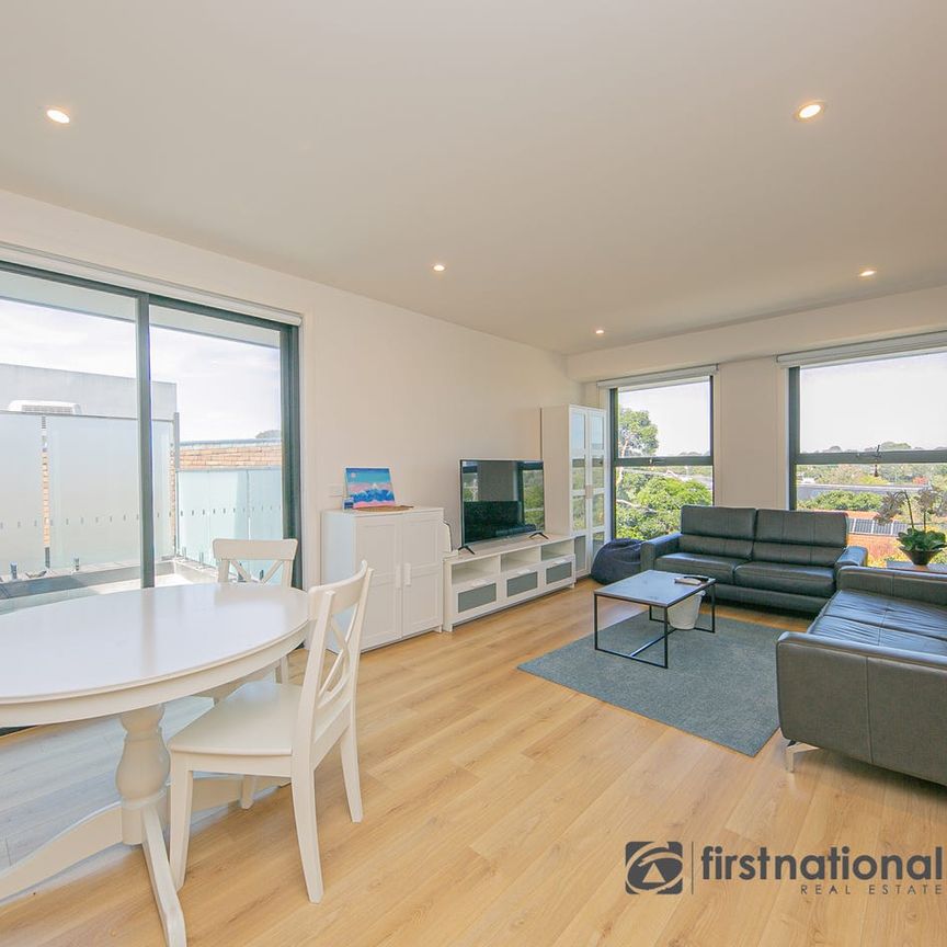 Fully Furnished Quality Living In The Heart of Box Hill North - Photo 1