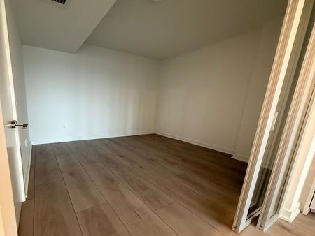 For Lease - 1 Fairview Road Unit# 517, Mississauga, Ontario - Photo 4