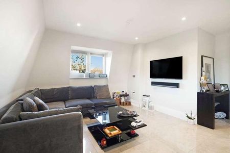 Aspen Place, Bushey Heath, WD23 - Photo 2