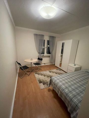 Köpenhamnsgatan, Kista - Photo 2