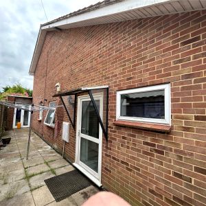 1 bedroom studio property to rent - Photo 2