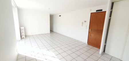 Location Appartement 2 pièces 47m² - Photo 2