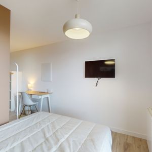 ANATOLE FRANCE F Roommate 4 Bedrooms at Clermont Ferrand - Photo 2