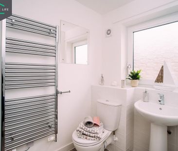 3 bedroom semi-detached house to rent - Photo 3