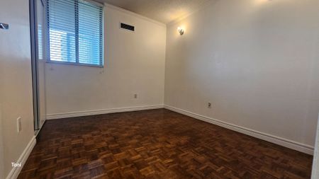 For Lease - 10 Martha Eaton Way Unit# 1404, Toronto, Ontario - Photo 2