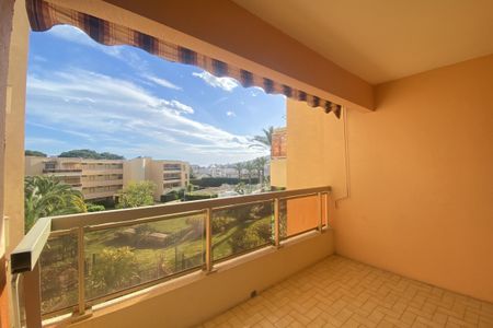 Appartement type 3 pièces loué vide avec garage et cave dans - Photo 5