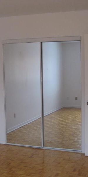 4 -1 2 800p.c. MAI $1,190. APP STYLE CONDO AIRE OUVERTE - Photo 1