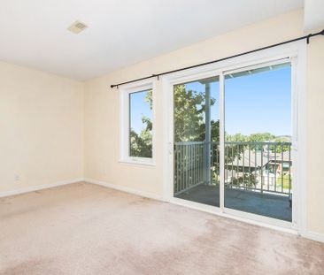 For Lease - 113 Keltie Private Unit# 4, Barrhaven, Ontario - Photo 3