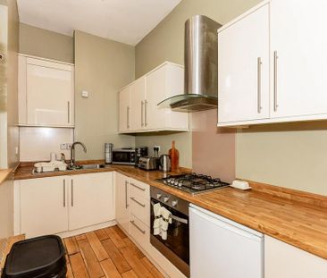 3 bedroom terraced house to rent - Photo 5