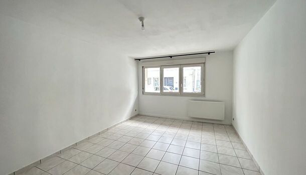 Appartement 2 pièces 47m2 REIMS 610 euros - Photo 1