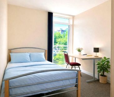 5 bed Apartment 3 Montgomery Place - Photo 2