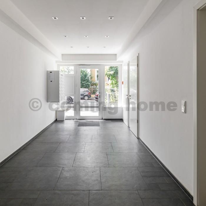 Best Living in schöner Lage - Photo 1