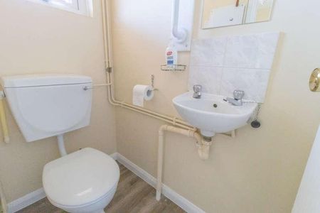 Teasel Avenue, Conniburrow, Milton Keynes, Buckinghamshire, MK14 - Photo 2