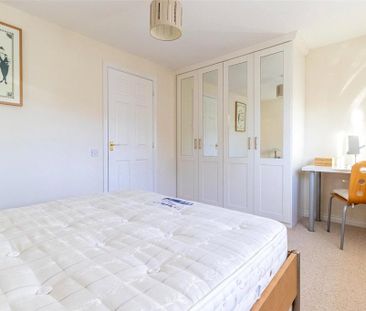 3 bedroom end of terrace house to rent - Photo 6