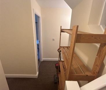 8 bedroom private hall to rent - Photo 5