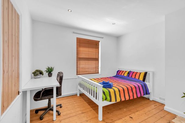 4 bedroom house to rent - Photo 1