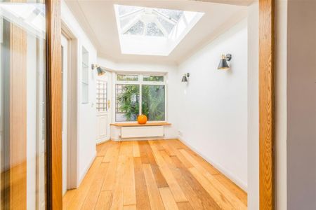 2 bedroom end of terrace house to rent - Photo 5