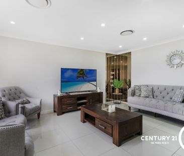 Modern Three Bedroom Home! - Photo 2