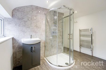 3 bedroom parking to rent - Photo 3