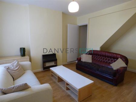 4 bedroom terraced house to rent - Photo 2
