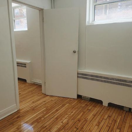 1 CH - 1 SDB - Montréal - $1,350 /mo - Photo 4