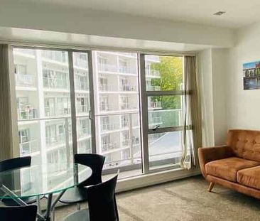 Premium location 2 bedrooms apartment - Photo 4