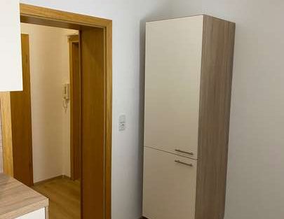 ** Mit Traumküche ** Sanierte 2 Raum Terrassenwohnung sucht freundliche Mieter - Photo 1