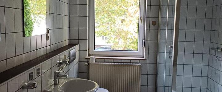 raus aus teuer – rein ins bezahlbare Heim in Bitterfeld - Foto 1