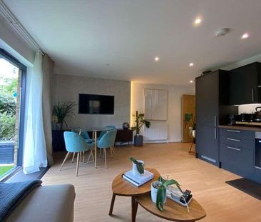 Leacroft, Staines-upon-thames, Surrey, TW18 - Photo 6