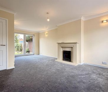 3 bedroom semi-detached house to rent - Photo 1