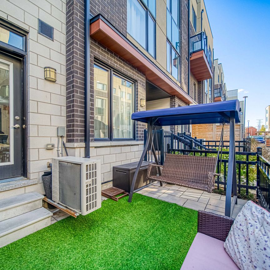 For Lease - 1555 Kingston Road Unit# 504, Pickering, Ontario - Photo 1