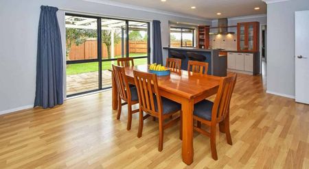 Beautiful 4 Bedroom House in Wattle Downs - Photo 2