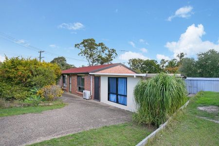 15 Dorsey Street, Crestmead QLD 4132 - House For Rent | Domain - Photo 2