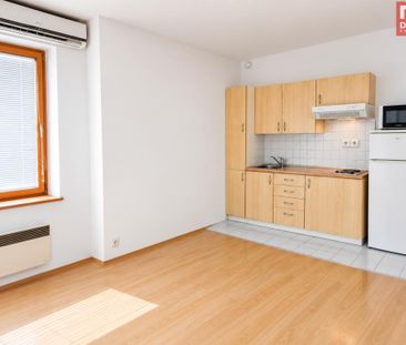 Pronájem bytu 1+1 35 m2 - Фото 3