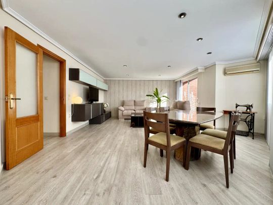 Piso de alquiler en Torrent - Cl Germanies, Zona Avenida al Vedat - Photo 1
