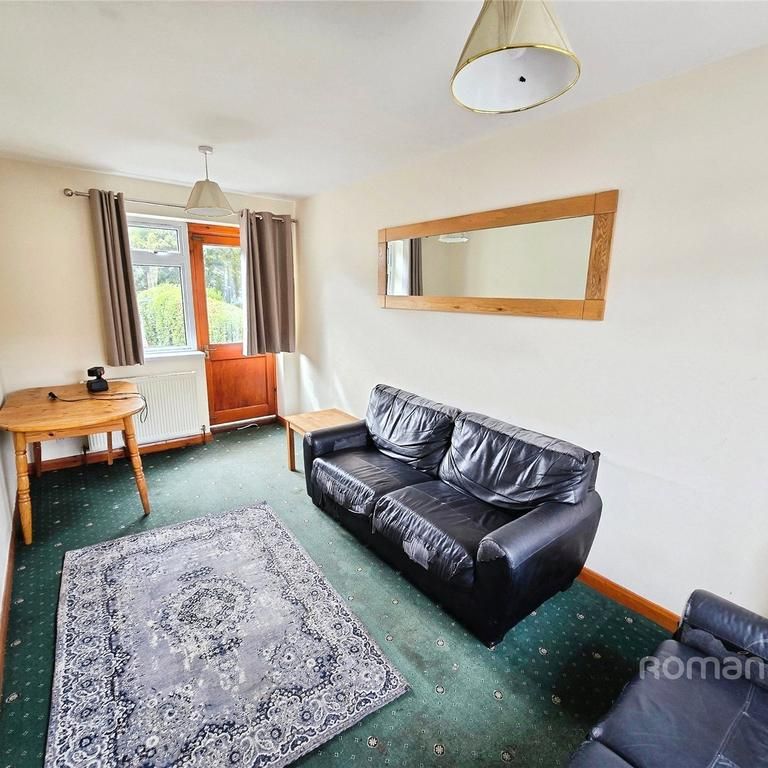 1 bedroom in a house share to rent - Photo 1