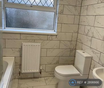 3 bedroom terraced house to rent - Photo 2