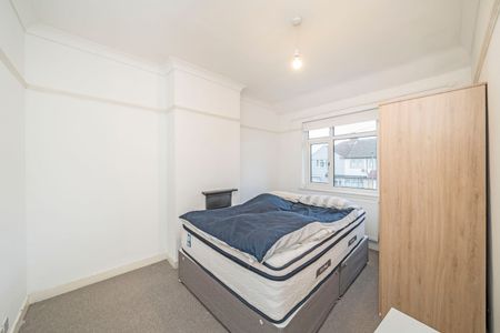 Kenya Road, Charlton, SE7 - Photo 5