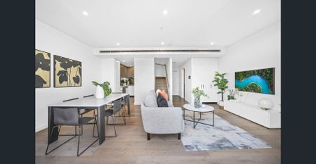 Double Master Bedroom Apartment at Emblem Waterloo - Photo 4