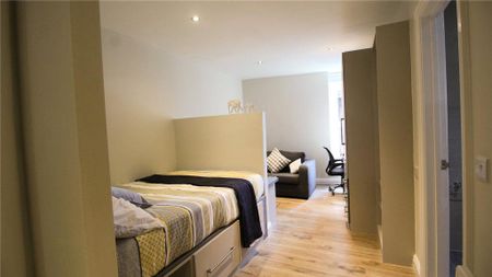 Studio to rent - Photo 3