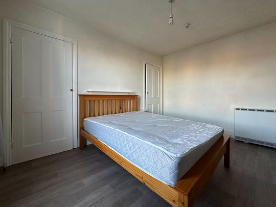 Room 7, Bateman Street, Cambridge - Photo 1