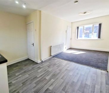 3 bedroom end of terrace house to rent - Photo 1