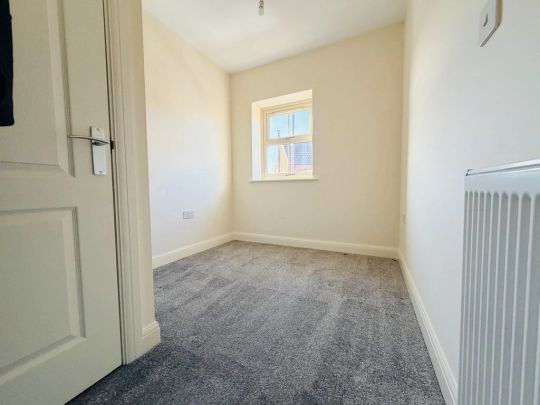 75 Mendip Avenue, - Photo 1