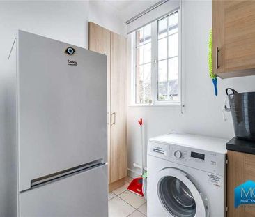 Chalet Estate, Hammers Lane, London, NW7 - Photo 3