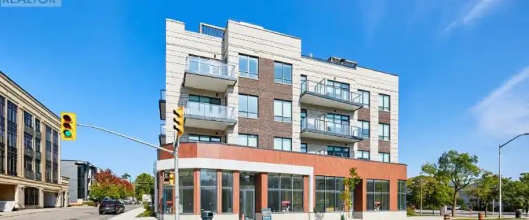 407 - 123 MAURICE DRIVE | 407 - 123 MAURICE DRIVE, Oakville - Photo 1