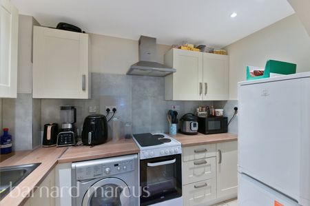 Heathfield Drive, Mitcham - Photo 3