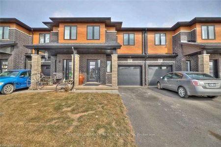 For Lease - 6667 Cropp Street, Niagara Falls, Ontario - Photo 5