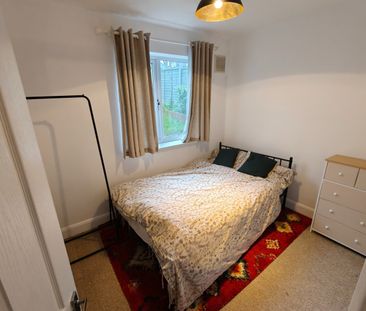Room in a Shared Flat, Blythe Hill, SE6 - Photo 5