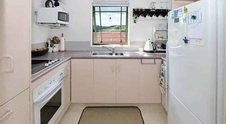 Four bedrooms and two bathrooms - Photo 3